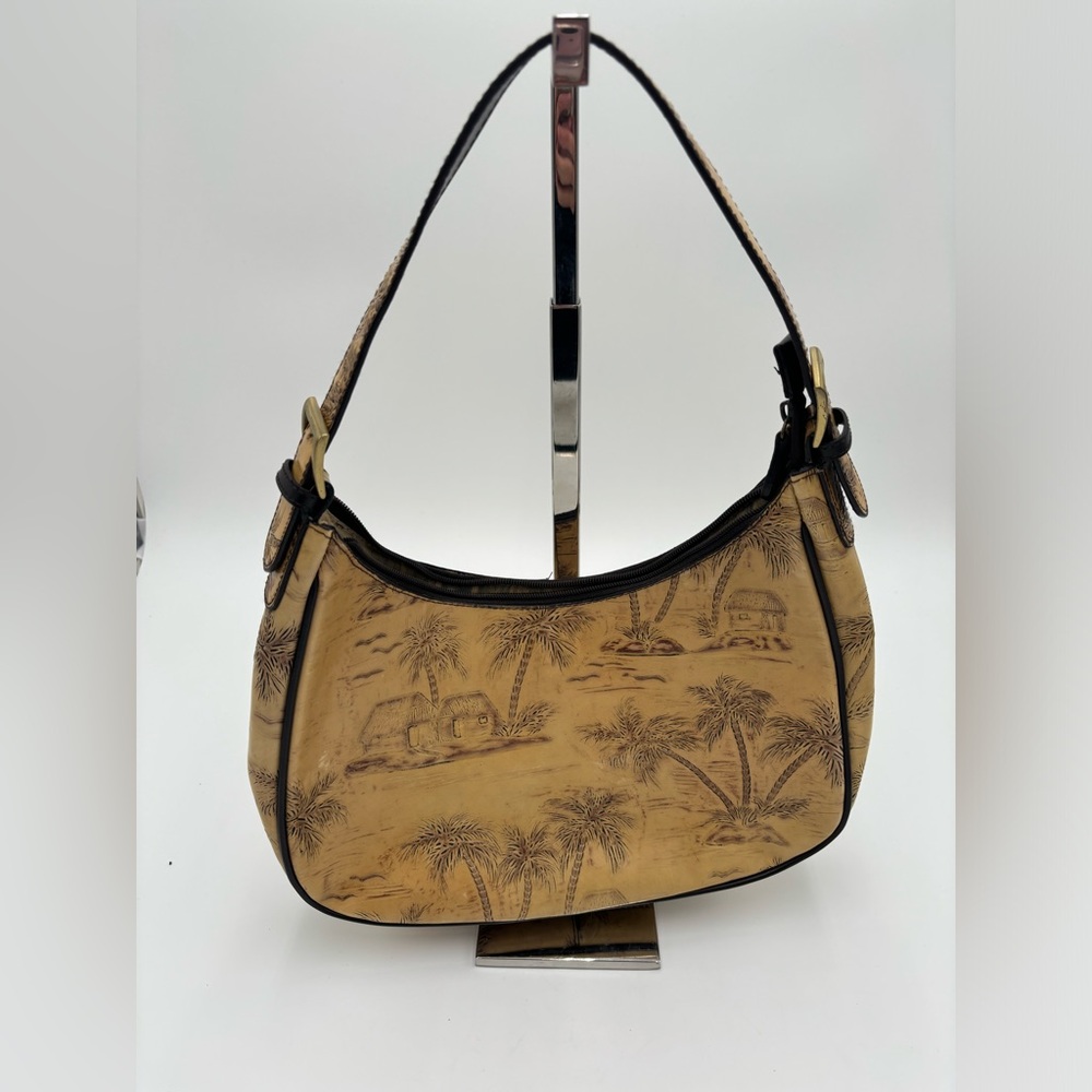 M306 Caribbean Joe Women’s Leather Shoulder bag w/huts and palm trees logo. Nice